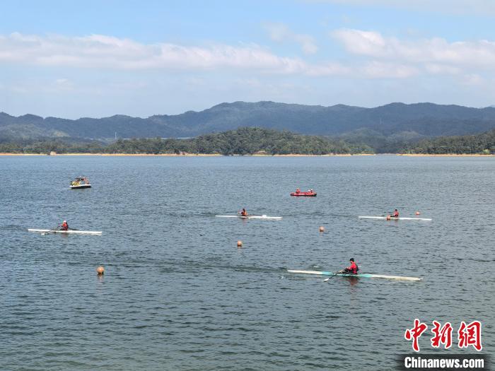 广州流溪河国家森林公园2000余名参与者参加的赛