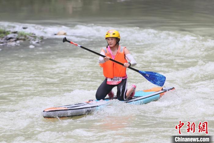 彭水阿依河漂流大赛圆满落幕 李红霞斩获皮划艇