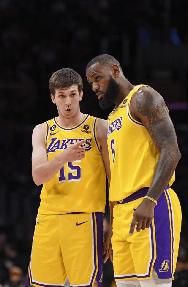 勒布朗-詹姆斯或降薪留湖人助球队补强阵容