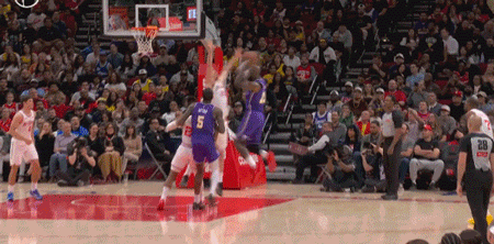 湖人逆转火箭申京复出助队赢球